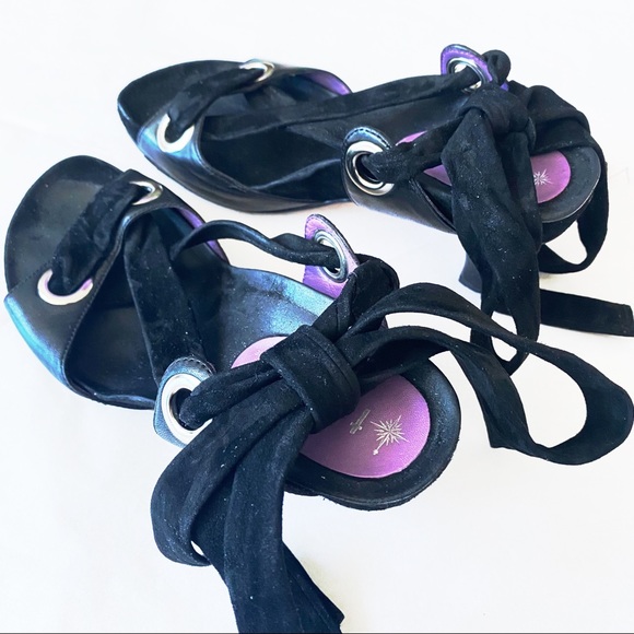 Taryn by TARYN ROSE Super Comfy Strappy Leather Sandals Size 5.5 - Picture 1 of 5